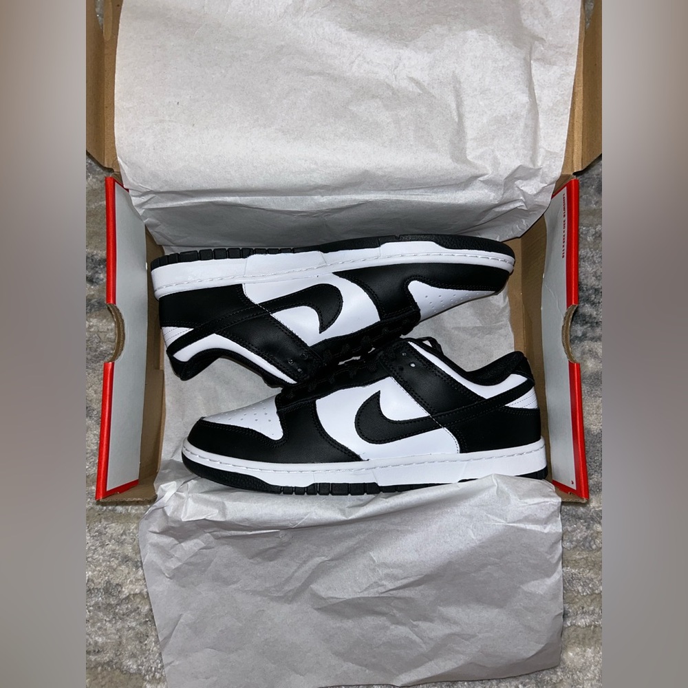 BRAND NEW NIKE DUNK PANDAS